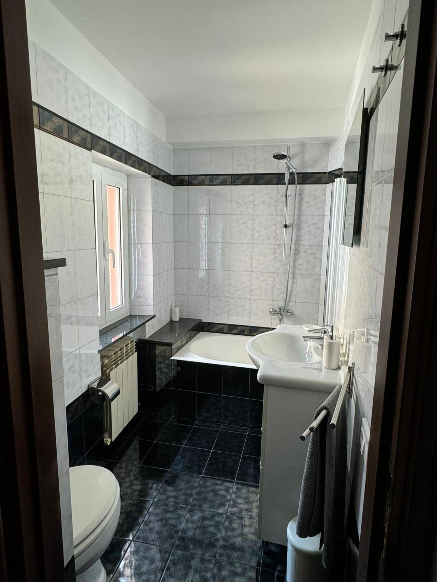 Ferienwohnung The First Colombo Brignole XX Settembre Genua Exterior foto